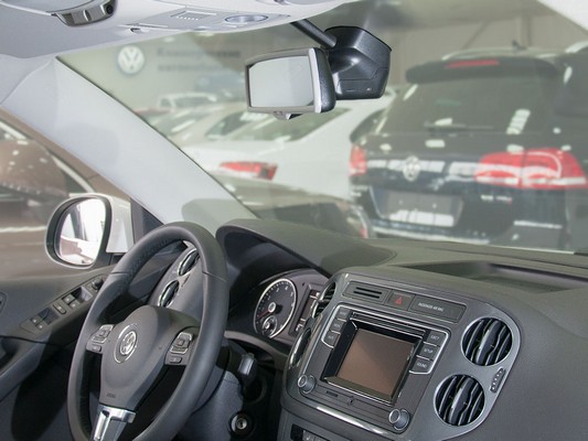 Пример установки Axiom Volkswagen Special Wi-Fi